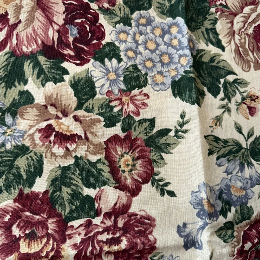 Vintage Cottage Window Curtains 2 Panels Beige Maroon Blue Flowers Floral USA